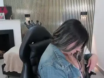 Dallulah_boobs  live sex cam