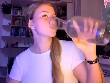 Felyajelya  live sex cam