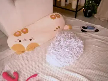 Innocenthiishh  live sex cam