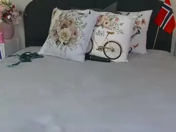 J3nnifers  live sex cam