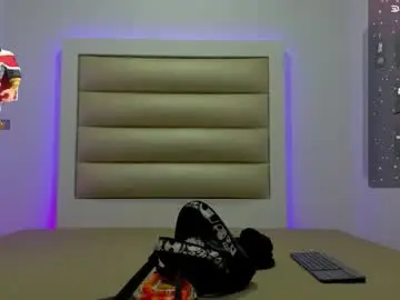 Luna_js_  live sex cam