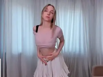 Vivian_mooreee  live sex cam