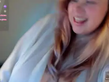 Wetluna1  live sex cam