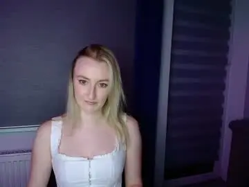 Zaraallure  live sex cam