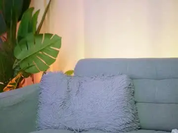 Briannaenvy  live sex cam