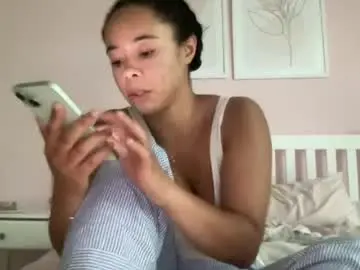 Goddesselxo  live sex cam