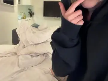 Golden_alinee  live sex cam