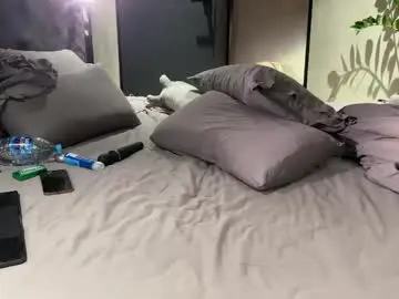 Golden_alinee  live sex cam