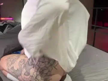 Golden_alinee  live sex cam