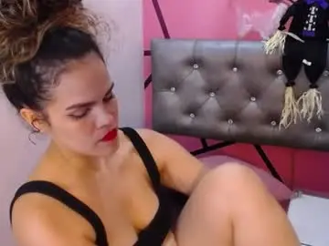 Greatass_latina  live sex cam