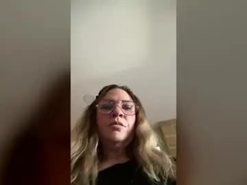 Smokinmarie  live sex cam