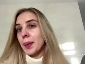 Sunbarstow  live sex cam