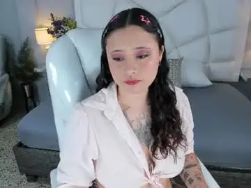 Cassie_bloom_  live sex cam