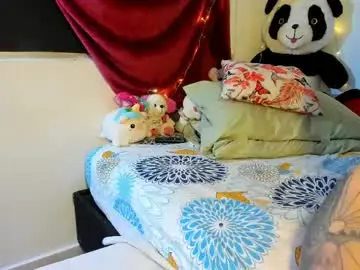 Charlottee07  live sex cam