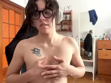 Faintpeach  live sex cam