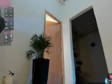 Karenarango02  live sex cam