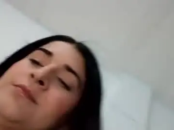 Lomaslindosoyyo  live sex cam