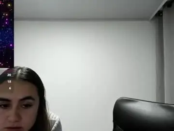 Maryluna95  live sex cam