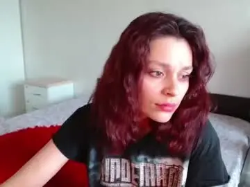 Mia_luiza  live sex cam