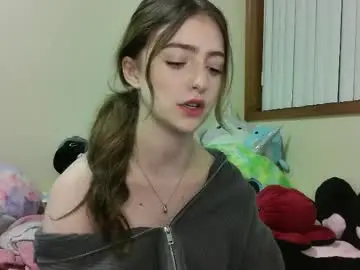 Myrawood  live sex cam