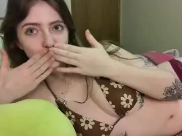 Myrawood  live sex cam