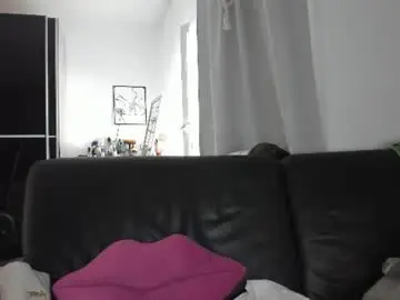 Vannessarain  live sex cam