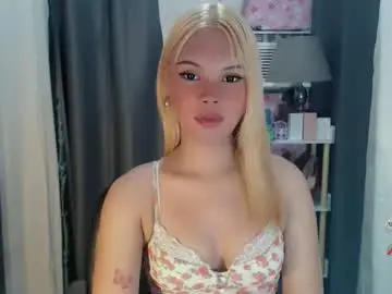 Yourlovekylie  live sex cam