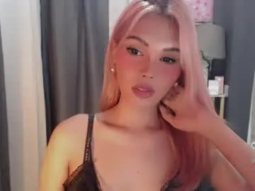 Yourlovekylie  live sex cam