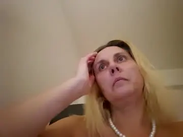 Amelia9797  live sex cam