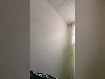 Evely_crosss  live sex cam