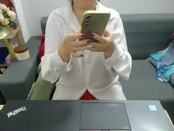 Luna_baby999  live sex cam