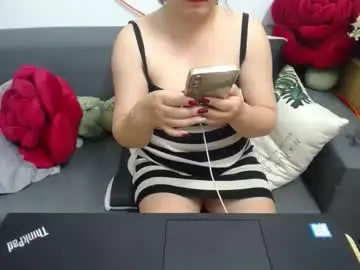 Luna_baby999  live sex cam