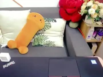 Luna_baby999  live sex cam