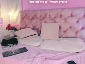 Mia_colle  live sex cam