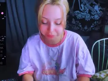 Monalauu  live sex cam