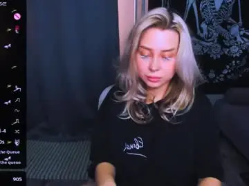 Monalauu  live sex cam