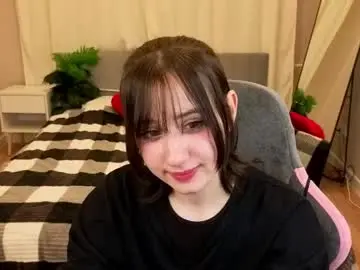 Naomi_tran  live sex cam