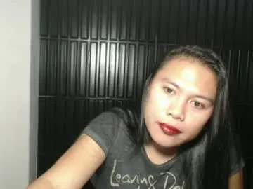 Nylecummer  live sex cam