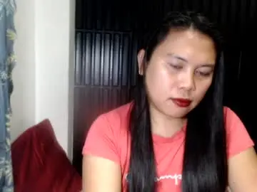 Nylecummer  live sex cam