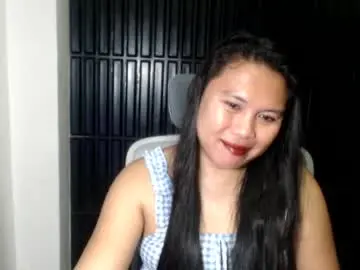 Nylecummer  live sex cam