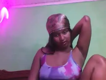 Olinah610  live sex cam