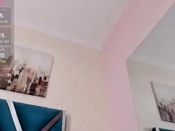 Skysaenz  live sex cam
