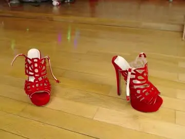 Ukk_bit  live sex cam