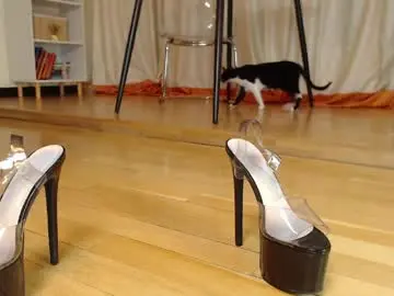 Ukk_bit  live sex cam