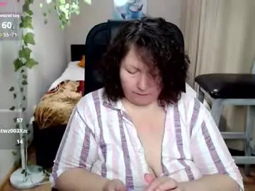 Curvy_girlz  live sex cam