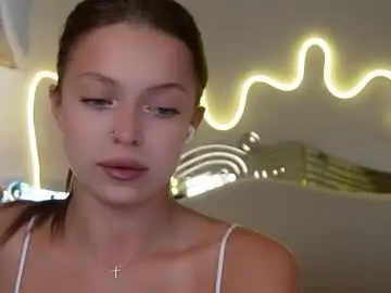 Kelly_peachpiee  live sex cam