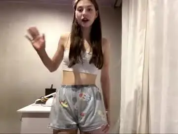 Lovettatarner  live sex cam
