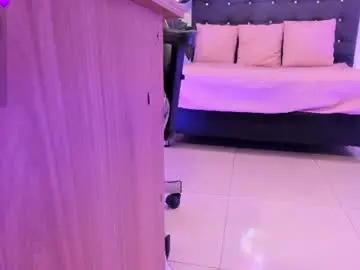 Madelinee_tay  live sex cam