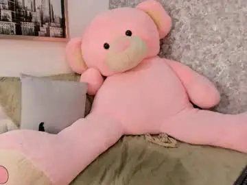 Mia_petithe  live sex cam
