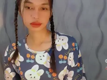 Naughtysunshinepinay  live sex cam